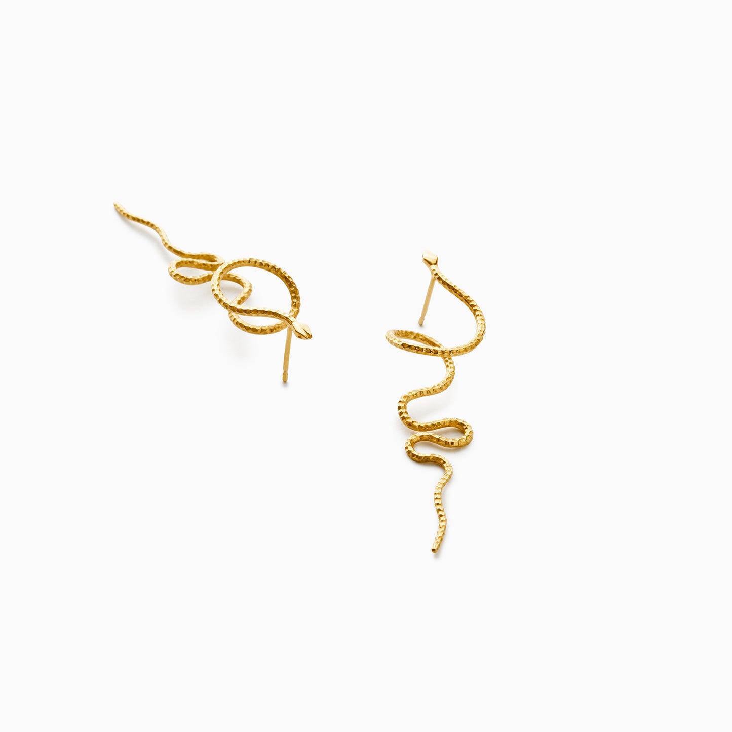 SARAH-VANKASTER-JEWELRY-Boucles-d-oreilles-serpent-fait-main-vermeil-snake-earrings