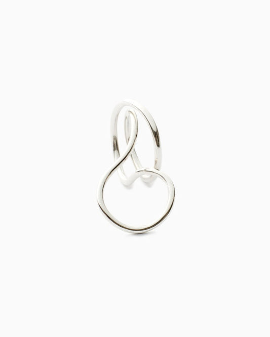 Ring Damona in Silver packshot, Sarah Vankaster Jewelry Flow Collection