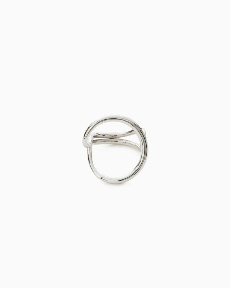 Kota ring in Silver, Packshot, Sarah Vankaster Handmade Jewelry, Flow Collection