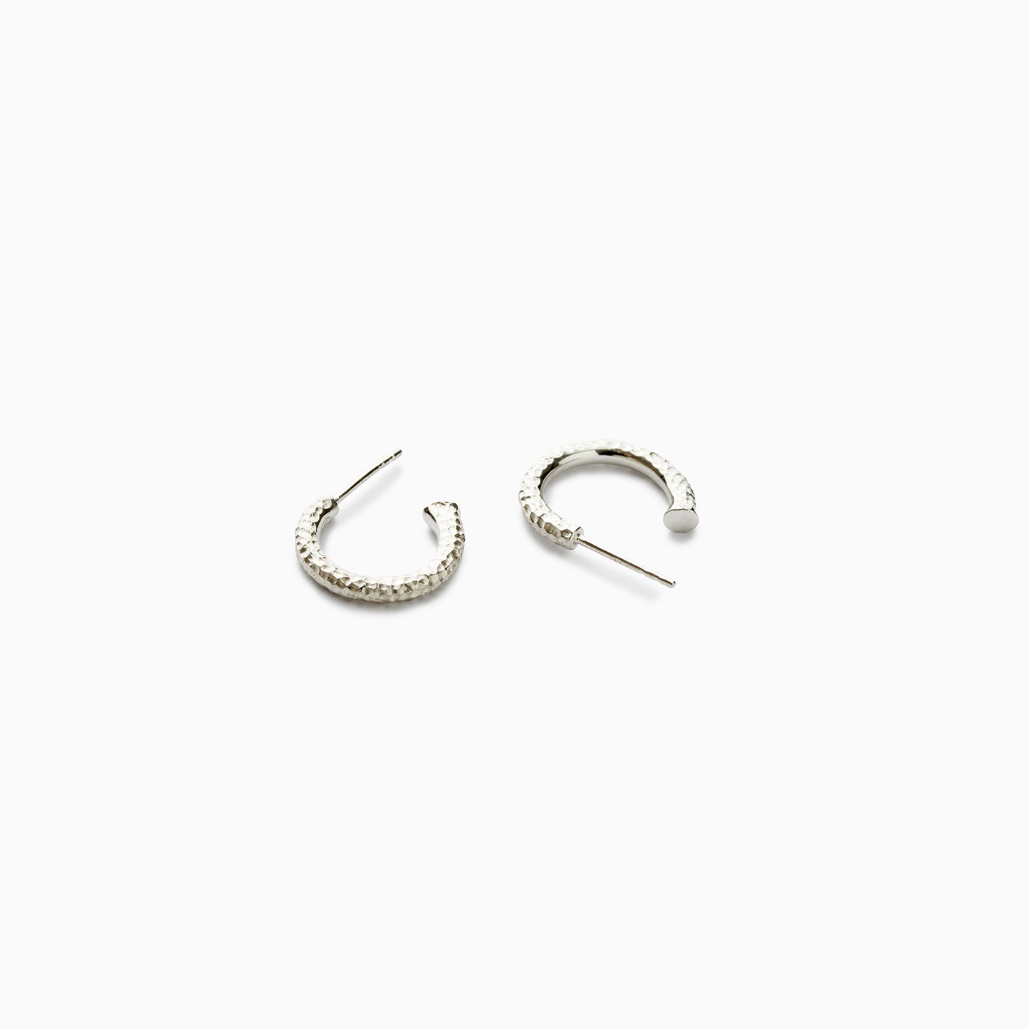 Sarah Vankaster Jewelry, Lili mini creole, boucles d'oreilles en argent, fait à la main