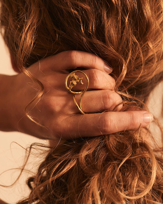Pepite II Ring in Vermeil, worn, Sarah Vankaster Handmade Jewelry, Erosion Collection