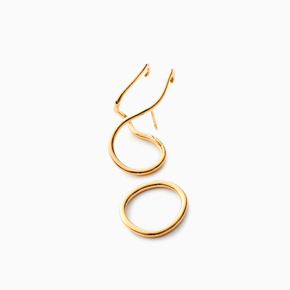 Makara single earring
