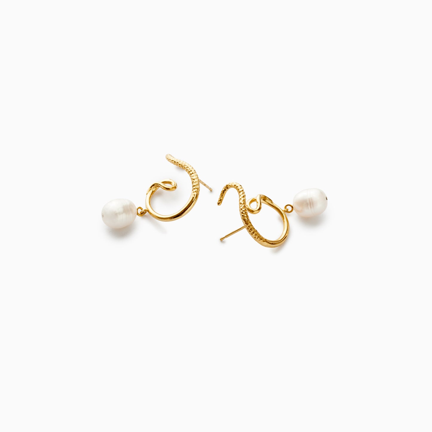 Sarah Vankaster Jewelry, Wata, boucles d'oreilles en vermeil avec perles d'eau douce, fait à la main