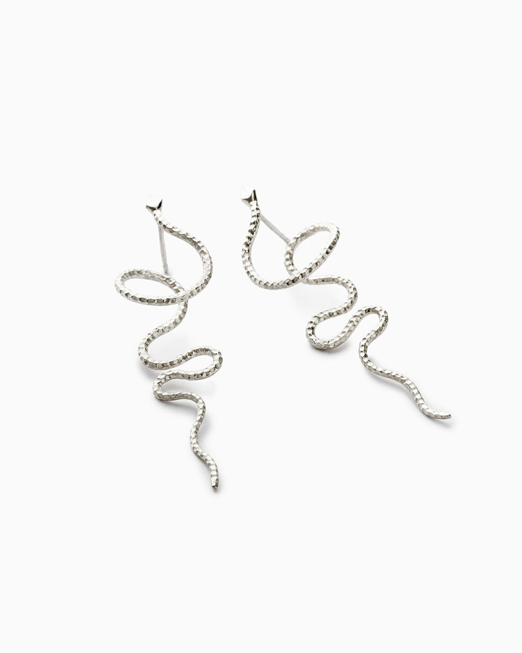SARAH-VANKASTER-JEWELRY-Boucles-d-oreilles-serpent-fait-main-argent-snake-earrings