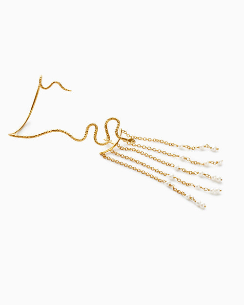 Sarah Vankaster Jewelry boucle d'oreille serpent CHAI avec chaines et perles d'eau douce, en vermeil, fait à la main à Bruxelles