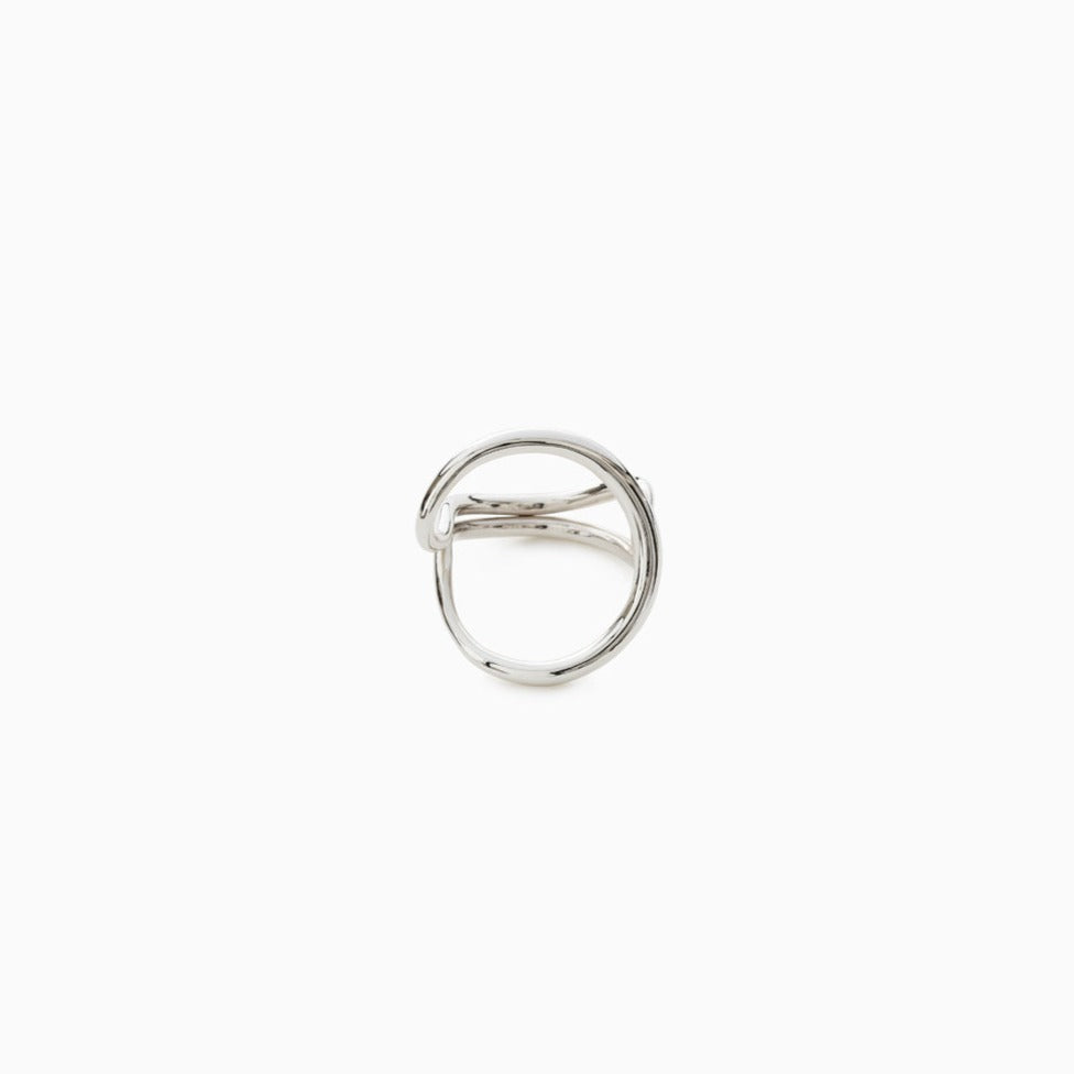 Kota ring in Silver, Packshot, Sarah Vankaster Handmade Jewelry, Flow Collection