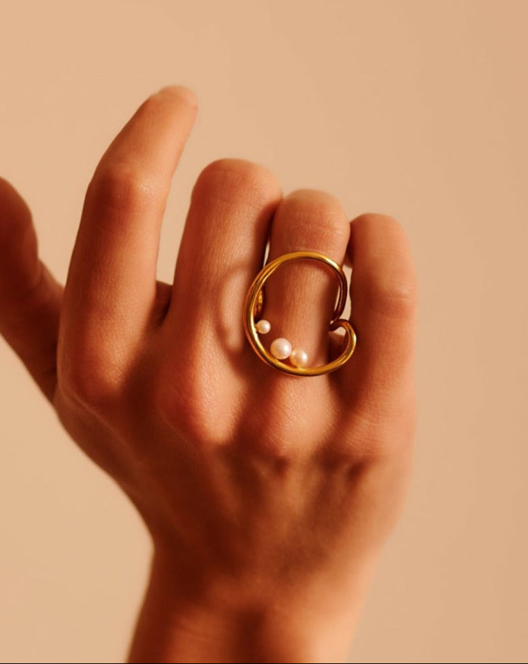 Sarah Vankaster Jewelry, Plitvice bague en vermeil avec perles d'eau douce, fait à la main 